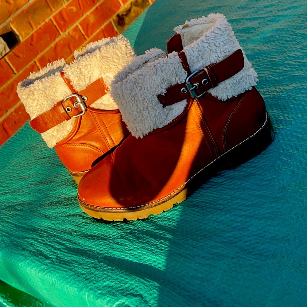 Shoes - Picture 4 of 4